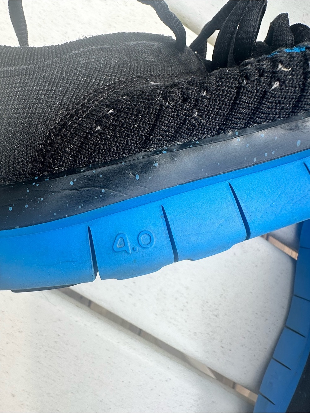 Nike Black & Blue flyknit. NO INSOLES - Picture 6 of 7
